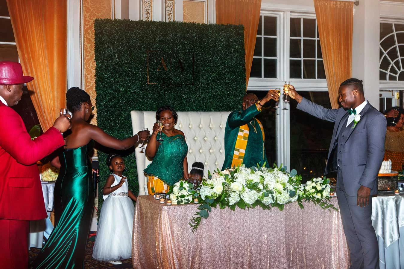 Top 5 Must-Have Shots for Your NYC Wedding Album by Expert Photographers